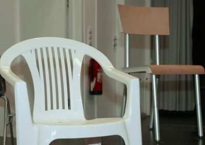 freitagsforum / Stühle mitgebracht von Martí Guixé und Achim Heine